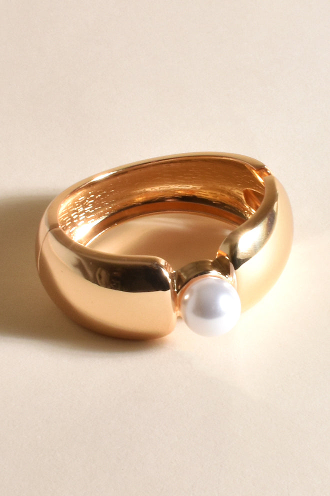 Pearl Centre Hinged Bangle