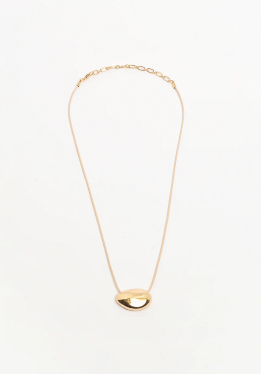 Oval Pendant Short Leather Necklace - Camel/Gold