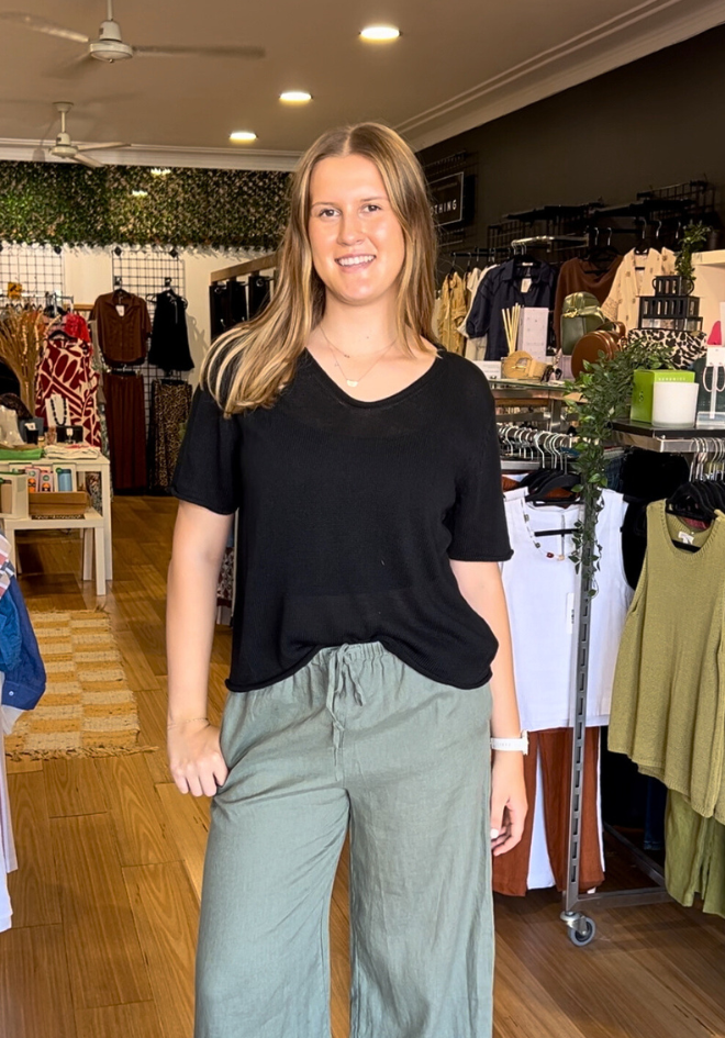 Scoop Neck Spring Tee - Black