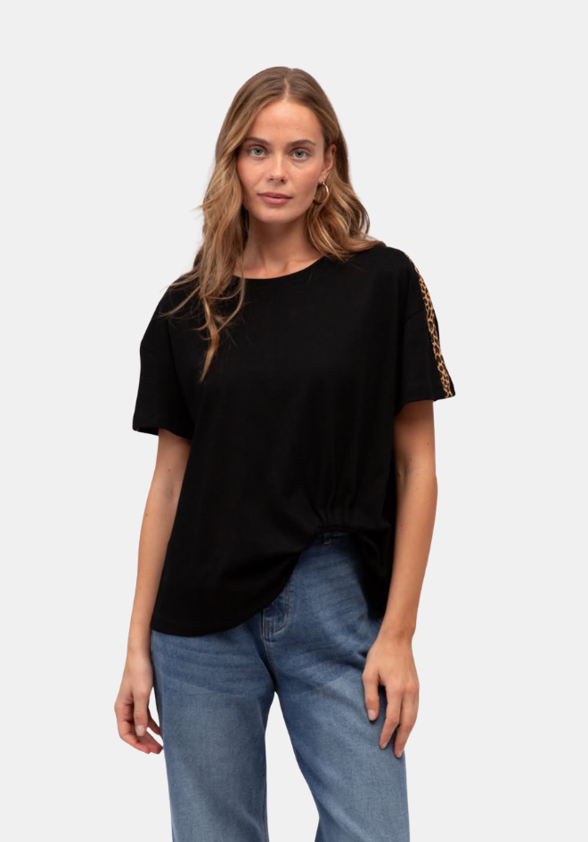 Leopard Trim Easy Tuck Tee