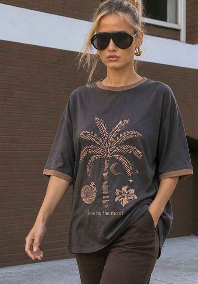 Love Moon Tee