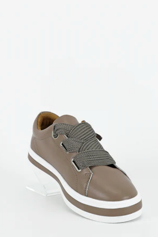 Maddy Sneaker - Taupe